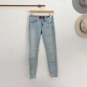 Lucky Brand Light Wash Denim Jeans Charlie Skinny 00 / 24